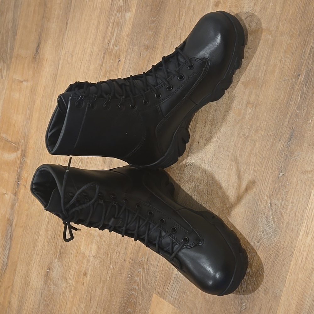 NWOT BATES Men's Winter High 0332 Tactical Boots size 6.5 extra wide